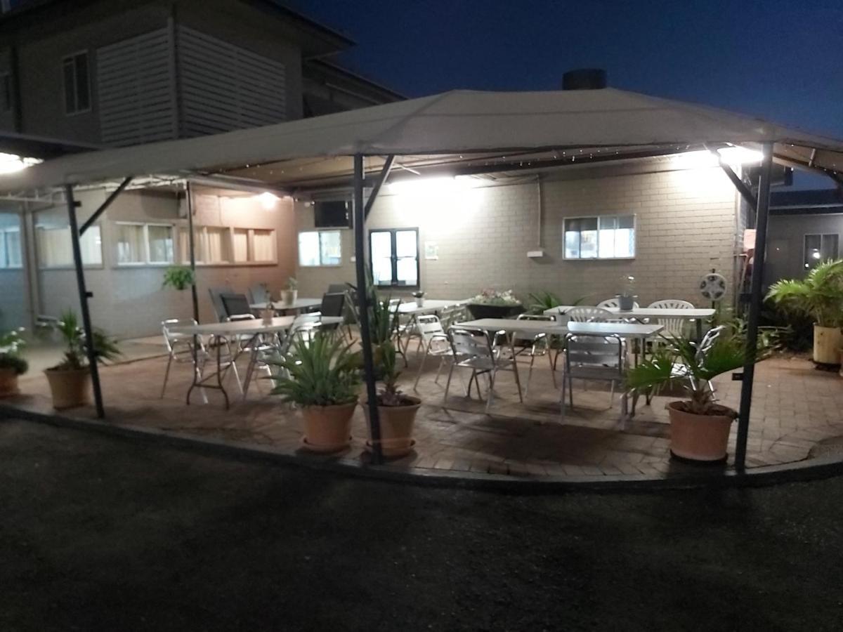 Motel 707 Emerald Zewnętrze zdjęcie